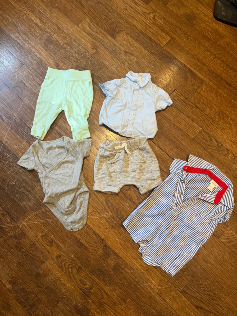 Bundle of 0-3 m boys clothes